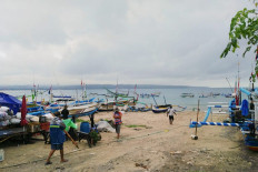 Why we need to eat seafood and take a nap in Bali