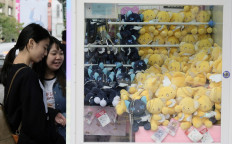 Everyone's a winner: Taiwan's claw crane craze