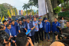 Ripped Democratic Party banners, flags mar SBY&rsquo;s visit to Riau