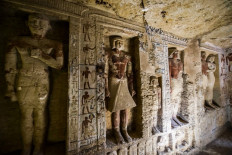Egypt unearths tomb of ancient high priest