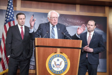 Sanders apologizes for harassment by 2016 campaign staff