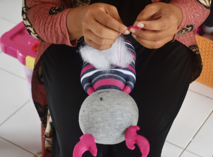 Sock dolls created under the brand Dafayu are stuffed with dacron.