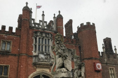 Retracing England's regal past in Hampton Court 