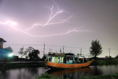 BMKG warns of extreme weather in 17 provinces on Wednesday