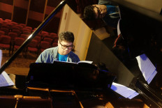 Ananda Sukarlan's take on Ismail Marzuki masterpieces