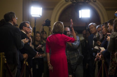 Democrats seize US House control, but shutdown impasse remains