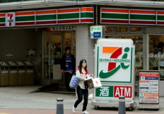 Seven-Eleven Japan to prevent illegal workers at stores