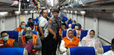 Malang 'collective graft' suspects sent to Surabaya by train  