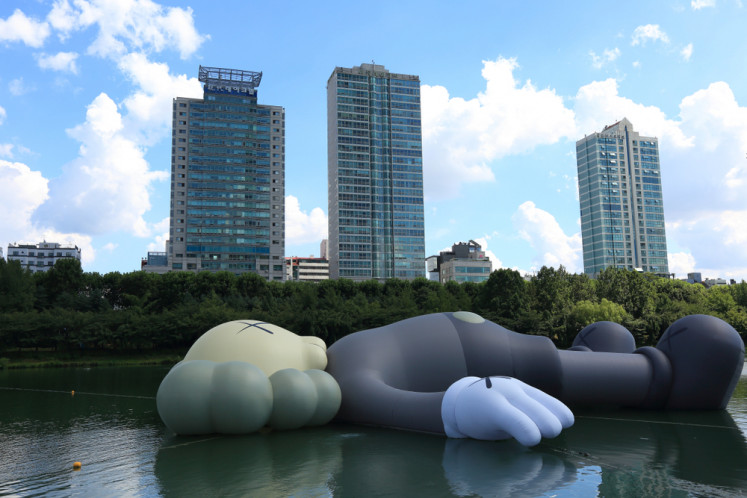 KAWS:HOLIDAY' Seoul Seokchon Lake Launch