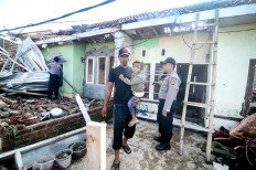 BMKG warns of heavy rain, strong winds, tornado