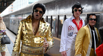 Elvis Express: fans rock n' roll their way to outback festival