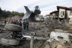 Cargo plane crashes in Iran, killing 15: Army