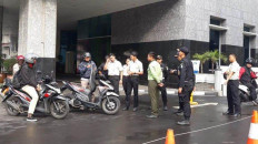 City Hall staff park vehicles elsewhere following parking subsidy cut 