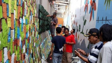 South Jakarta residents turn urban spaces into vegetable gardens