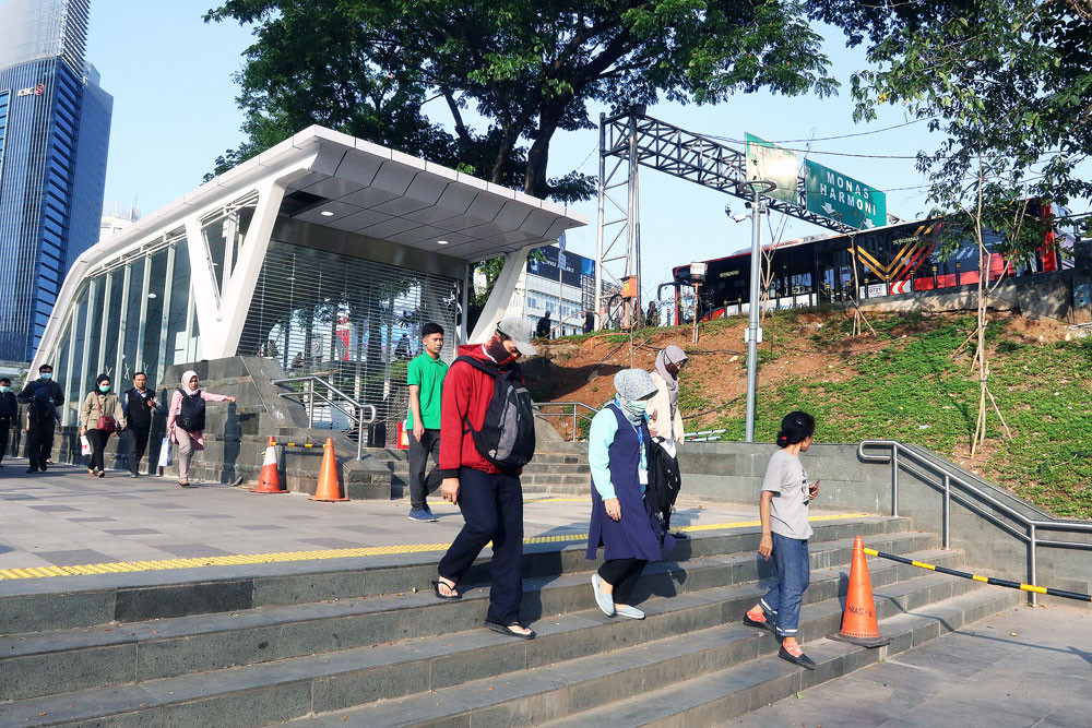 Transjakarta Premium Buses Connect Bsd Bintaro To Mrt