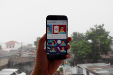 Don’t be shy: A user shows the interface of the Tanya Marlo chat platform, which allows people to talk about HIV/AIDS confidentially and receive information about the virus and related illnesses.