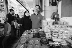 40 years on, mother’s food stall stands test of time in Glodok