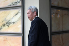 Singapore PM's brother backs his rival with election looming
