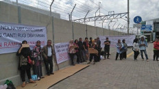 South Jakarta residents affected by MRT demand land compensation