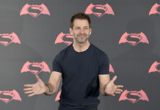 'Army of the Dead' involves zombie Vegas heist, Zack Snyder