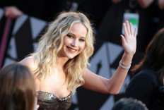 In this file photo taken on March 4, 2018 actress Jennifer Lawrence arrives for the 90th Annual Academy Awards in Hollywood, California. 