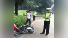Police arrest angry man who destroyed motorbike, but not for that