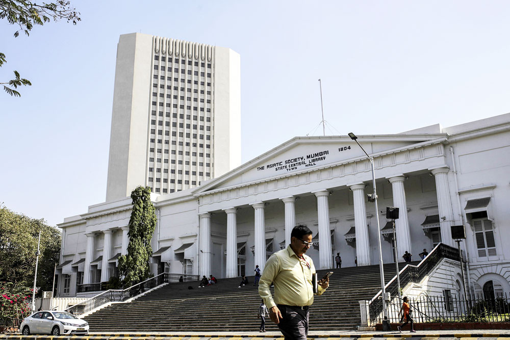 Repo rate slashed by 40 bps to 4%