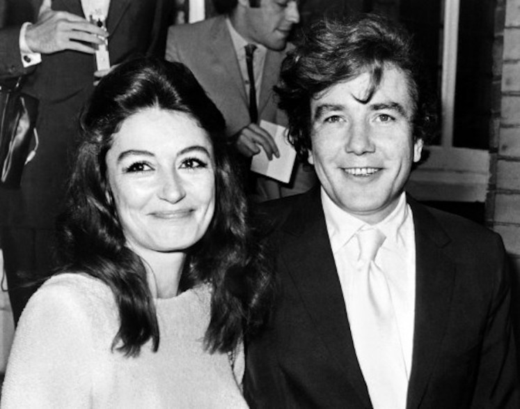 Angry Young Man Actor Albert Finney Dies Aged 82 Entertainment