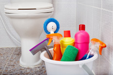 Common mistakes to avoid when cleaning your bathroom