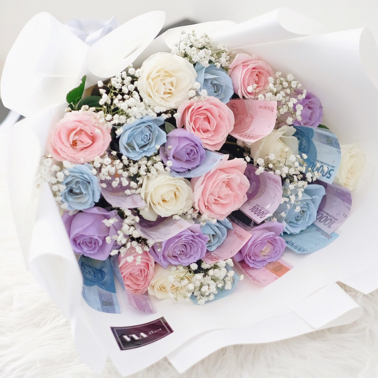 For love or money? Banknote bouquet gets mixed reactions - Lifestyle - The Jakarta Post