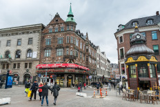 Chinese tourists dropped the most money in Europe over Lunar New Year: Alipay