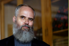 Vatican envoys meet sex abuse victims ahead of conference