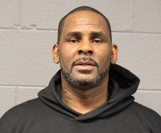 R&B star R. Kelly jailed on sex abuse charges 