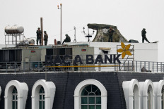 Vietnam relishes role as peace maker as it seeks to balance ties