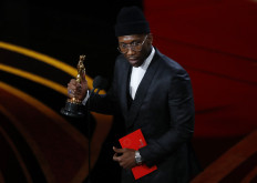 Mahershala Ali wins supporting actor Oscar for 'Green Book'