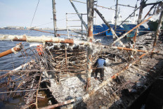 Fishermen grounded after fire in Muara Baru