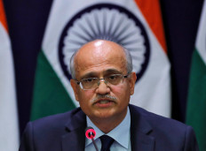 India says carried out air strike on 'terror camps' inside Pakistan