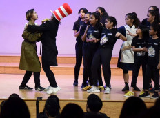 Young Indonesians win golden tickets to Broadway 