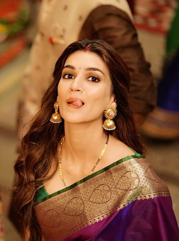 Married or single?: Rashmi Trivedi (Kriti Sanon) is playful with her boyfriends' parents, who think she is married to their son.
