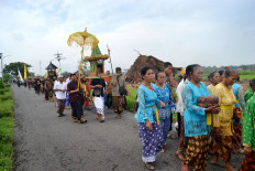 Hindus in Klaten pray for peaceful election during Melasti ritual