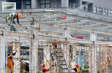 Anies joins hands with ministries to upgrade city transportation