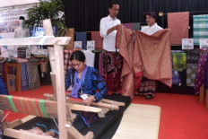 Jokowi plans to hold sarong day 