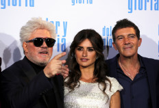 Filmmaker Almodovar walks Cruz, Banderas down memory lane in 'Pain and Glory'