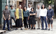 Artists band together to teach others how to form art collectives