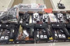 Police bust suspected illegal online airgun trader