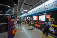 Chinese metro apologizes after goth makeup removal demand