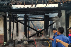 One dead as temple catches fire in Semarang