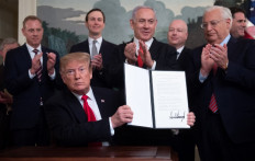 Netanyahu at side, Trump proclaims Golan Heights belongs to Israel