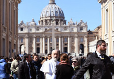 'Pope' John Malkovich delights pilgrims on Saint Peter's Square