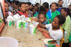 Evacuees' love-hate relationship with emergency staple food: instant noodles